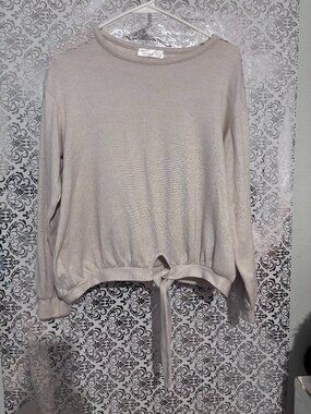 89 Madison Cream Knit Sweater / Top w/ Floral Lace Shoulders & Tie Detail - S